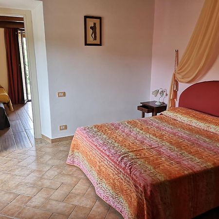 Agriturismo Vecchio Gelso Ortezzano ภายนอก รูปภาพ