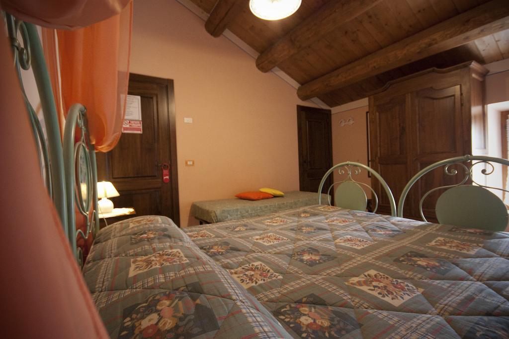 Agriturismo Vecchio Gelso Ortezzano ห้อง รูปภาพ